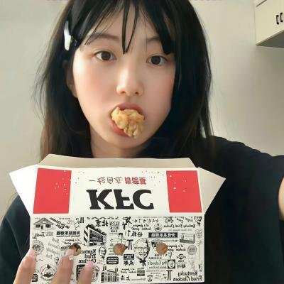 我才不要和人类恋爱呢
